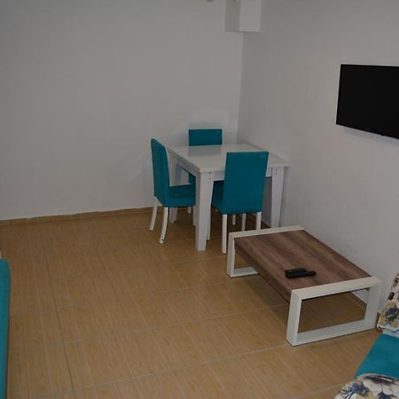 Mavi Butik Apart Cesme Bagian luar foto