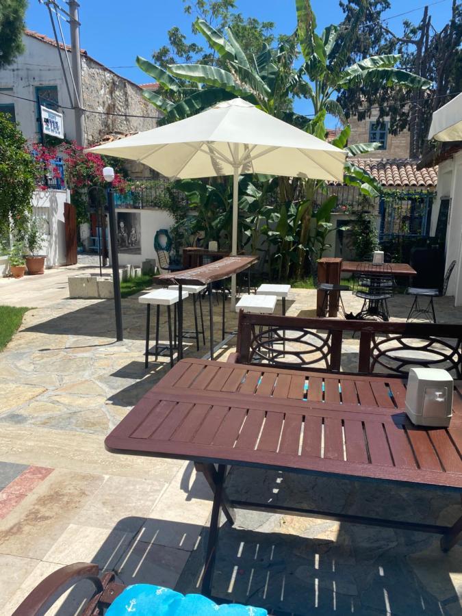 Mavi Butik Apart Cesme Bagian luar foto