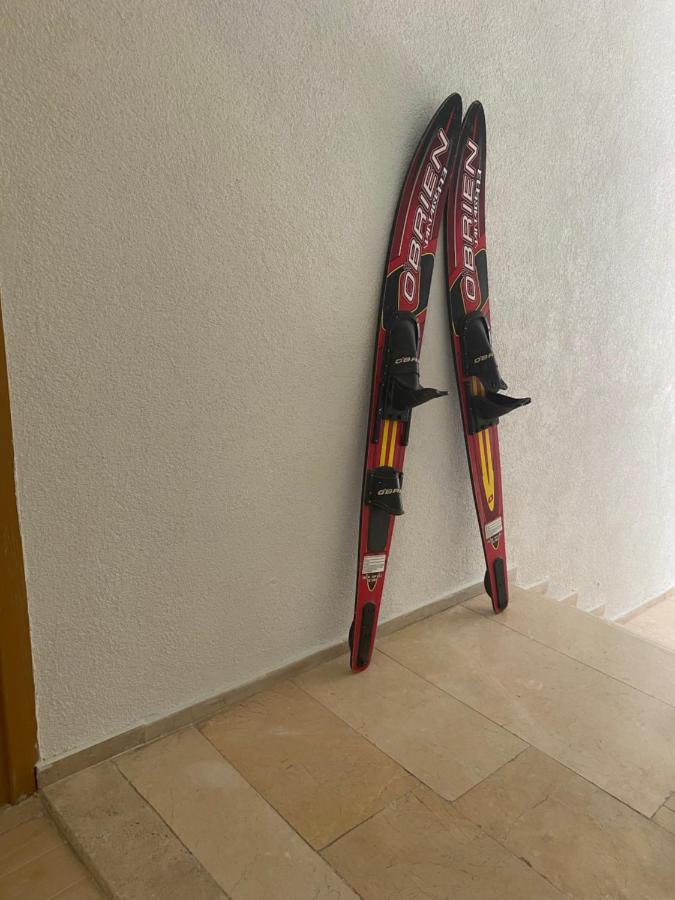 Mavi Butik Apart Cesme Bagian luar foto