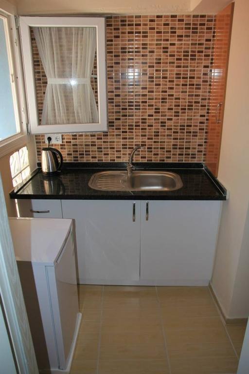 Mavi Butik Apart Cesme Bagian luar foto