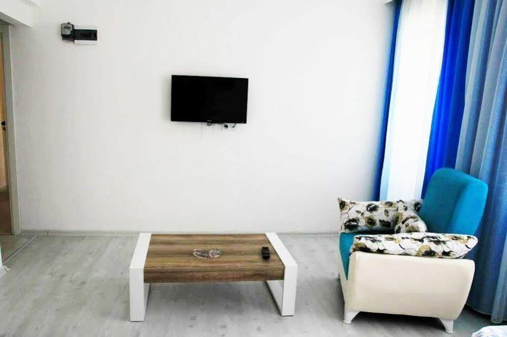 Mavi Butik Apart Cesme Bagian luar foto