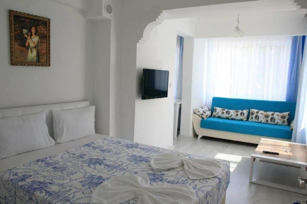 Mavi Butik Apart Cesme Bagian luar foto