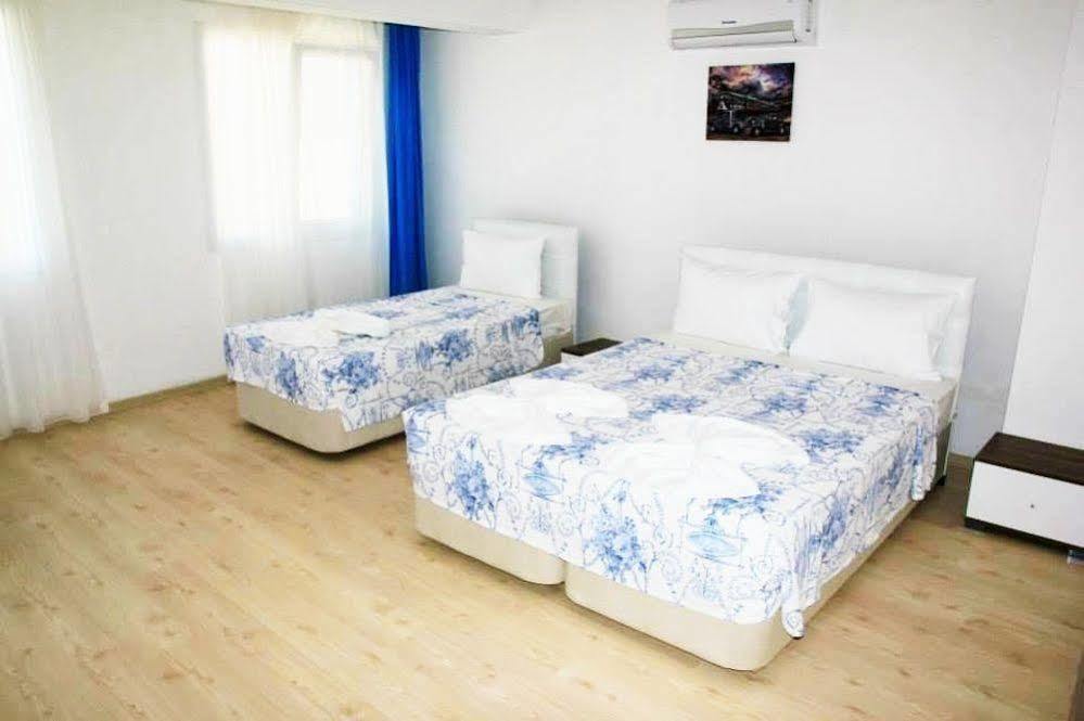Mavi Butik Apart Cesme Bagian luar foto