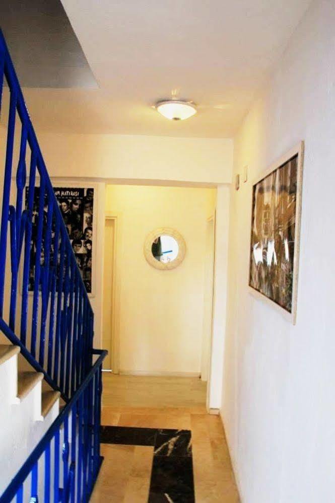 Mavi Butik Apart Cesme Bagian luar foto