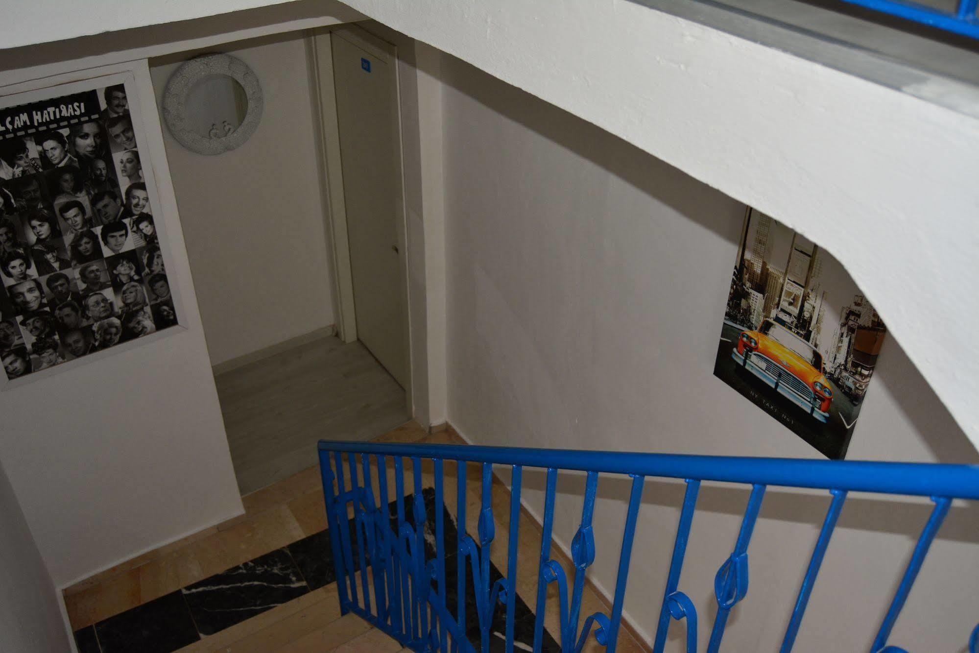 Mavi Butik Apart Cesme Bagian luar foto