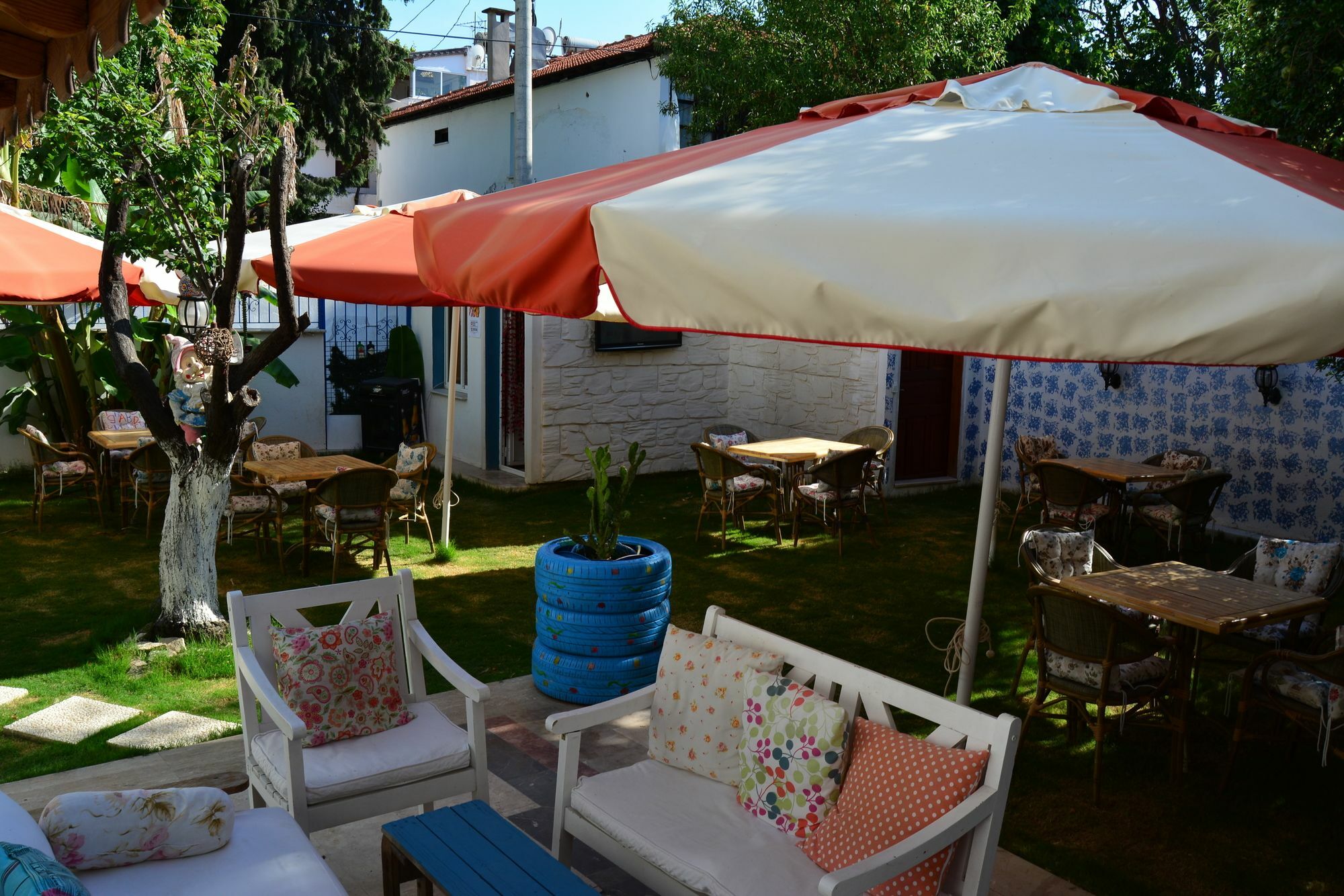 Mavi Butik Apart Cesme Bagian luar foto